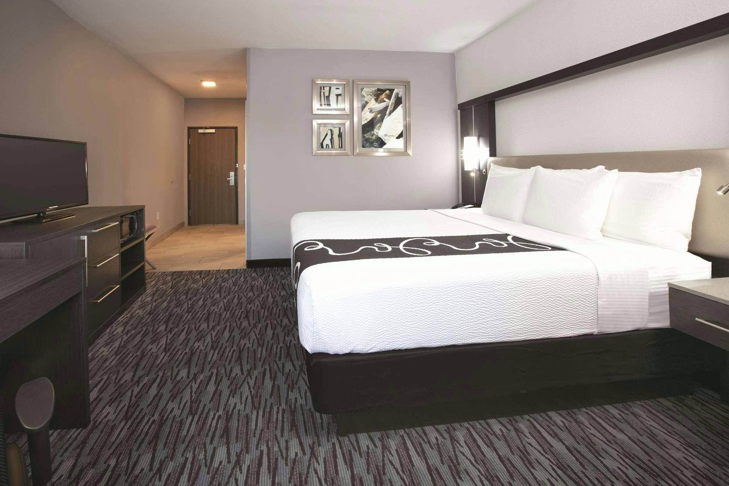 Hotel La Quinta Inn & Suites by Wyndham Amarillo Airport photo 2