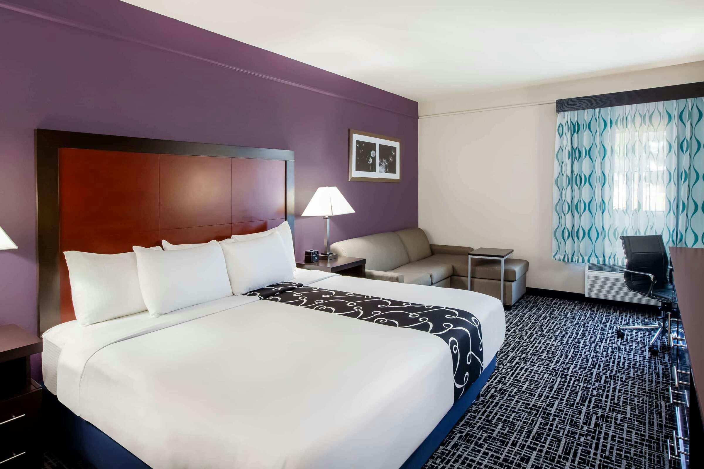 Hotel La Quinta by Wyndham Lubbock North photo 1