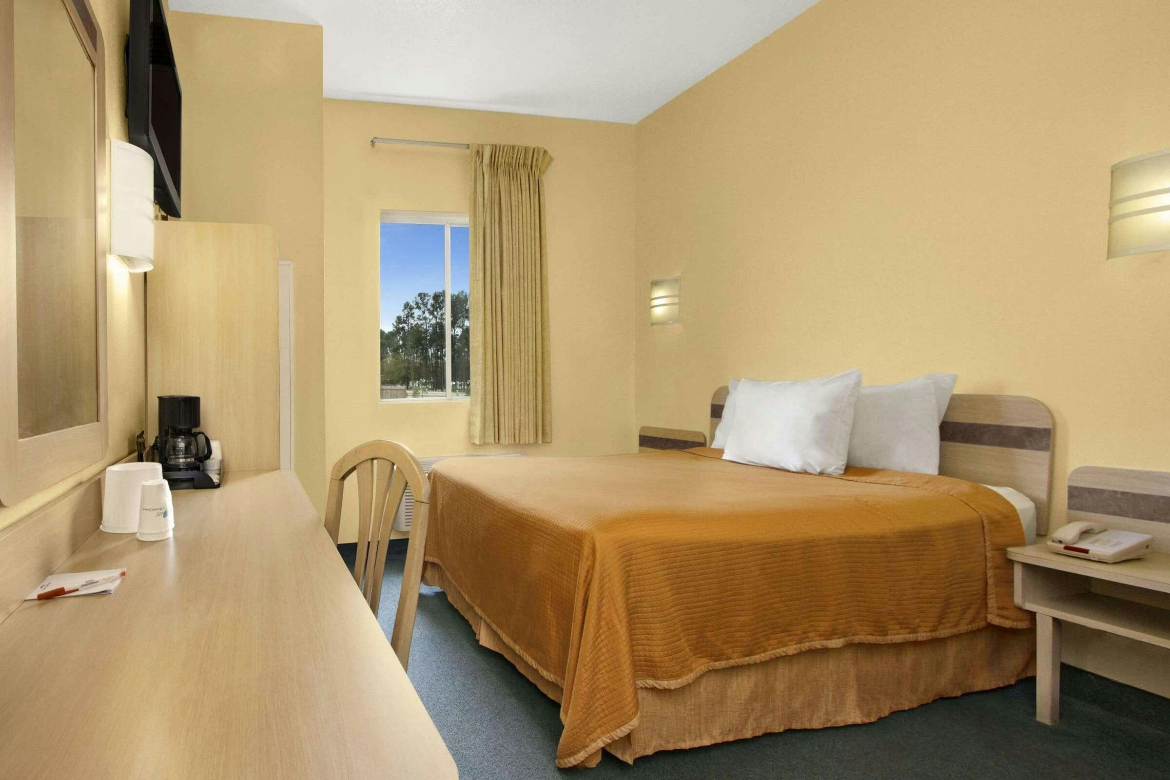 Hotel Howard Johnson Tifton GA I-75 photo 1