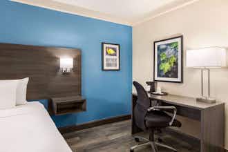 Hotel La Quinta Inn I 35 N Toepperwn photo 4