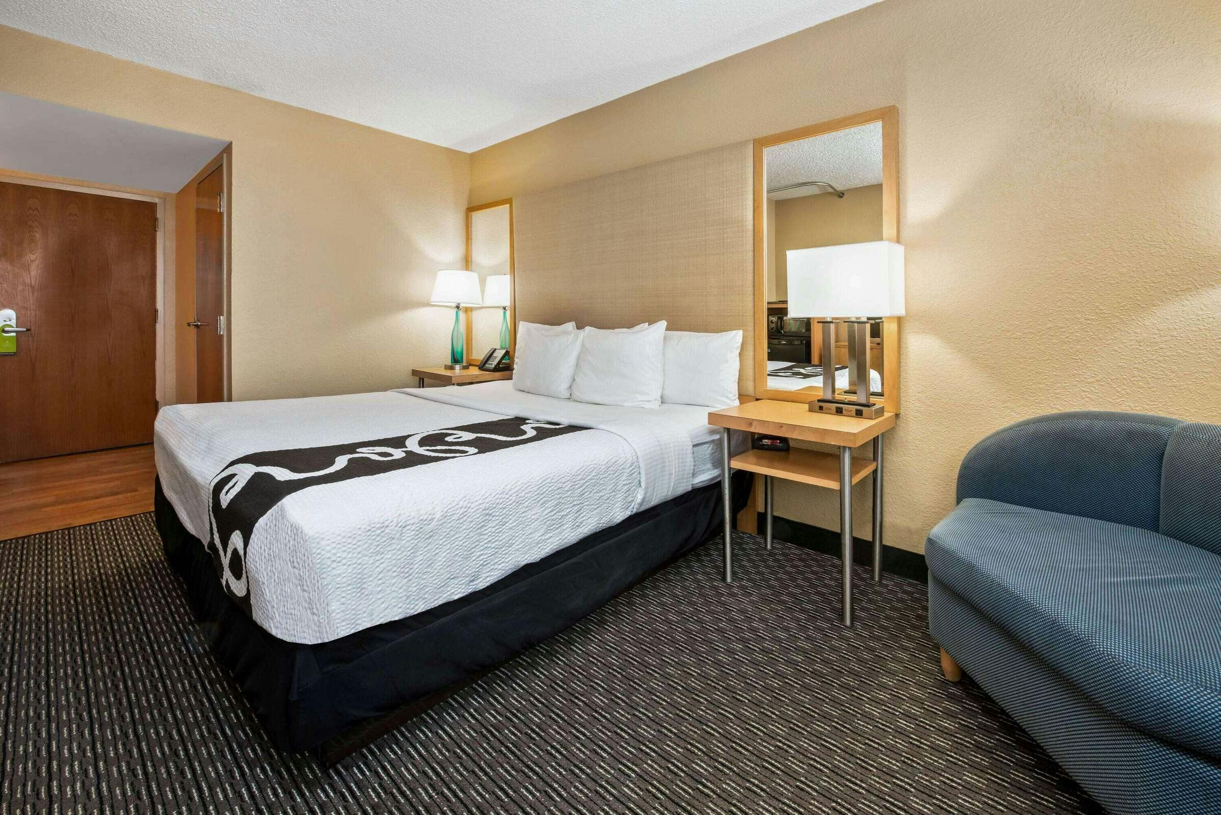 Hotel La Quinta Inn & Suites by Wyndham West Palm Beach Airport photo 2