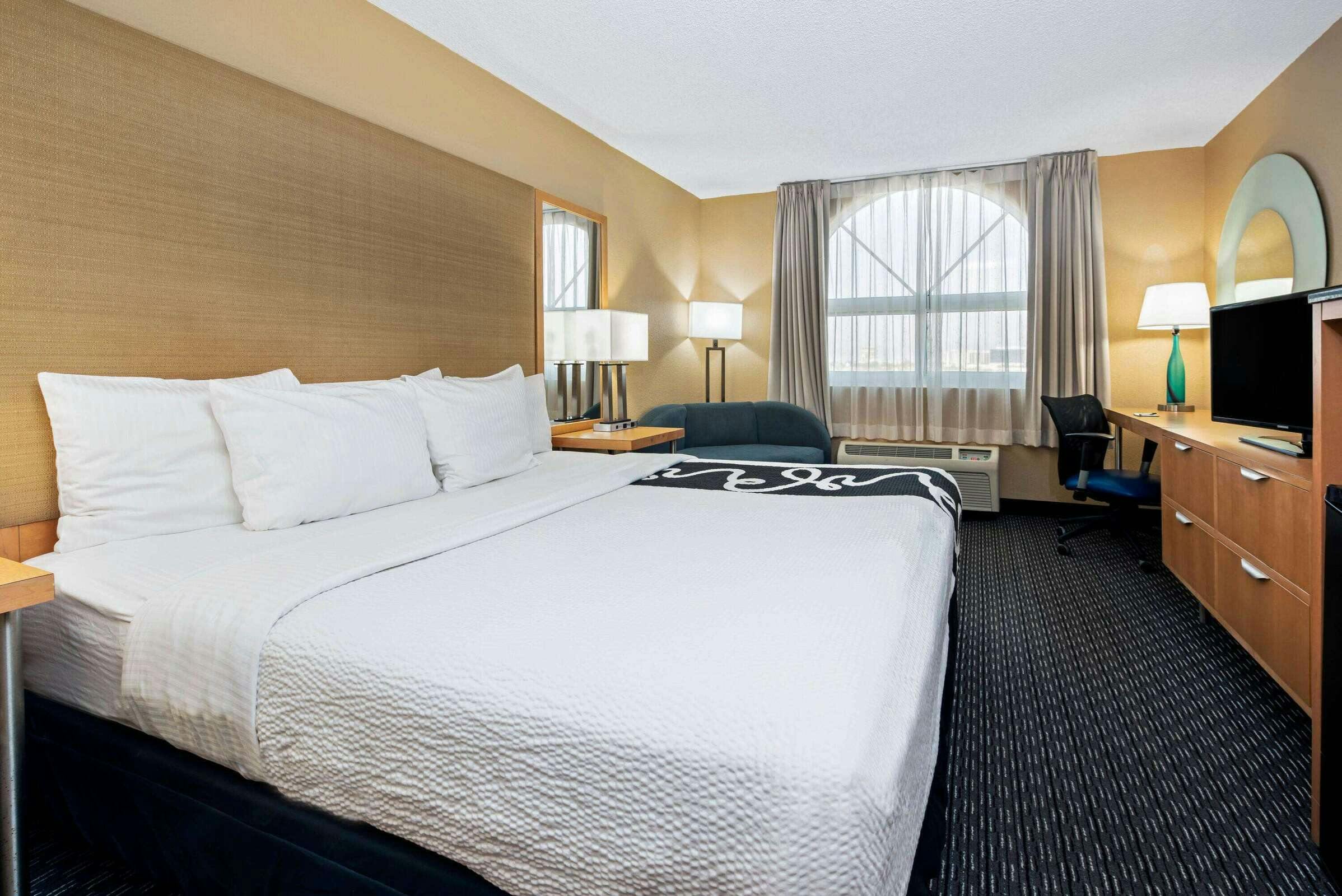 Hotel La Quinta Inn & Suites by Wyndham West Palm Beach Airport photo 5