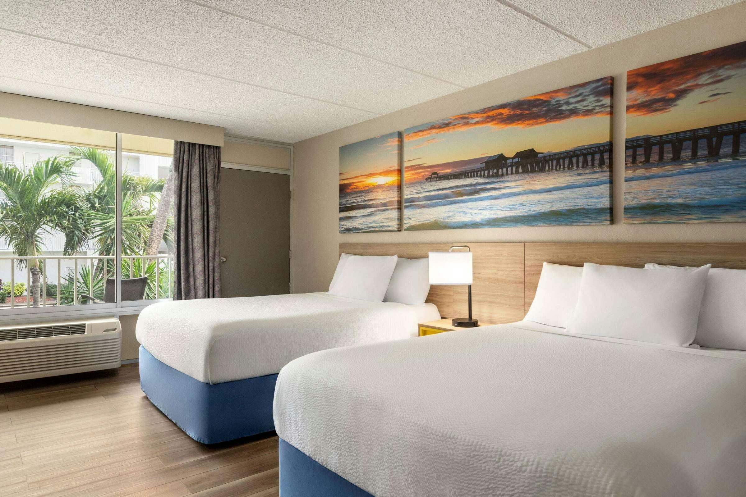 Hotel Days Inn by Wyndham Cocoa Beach Port Canaveral photo 1