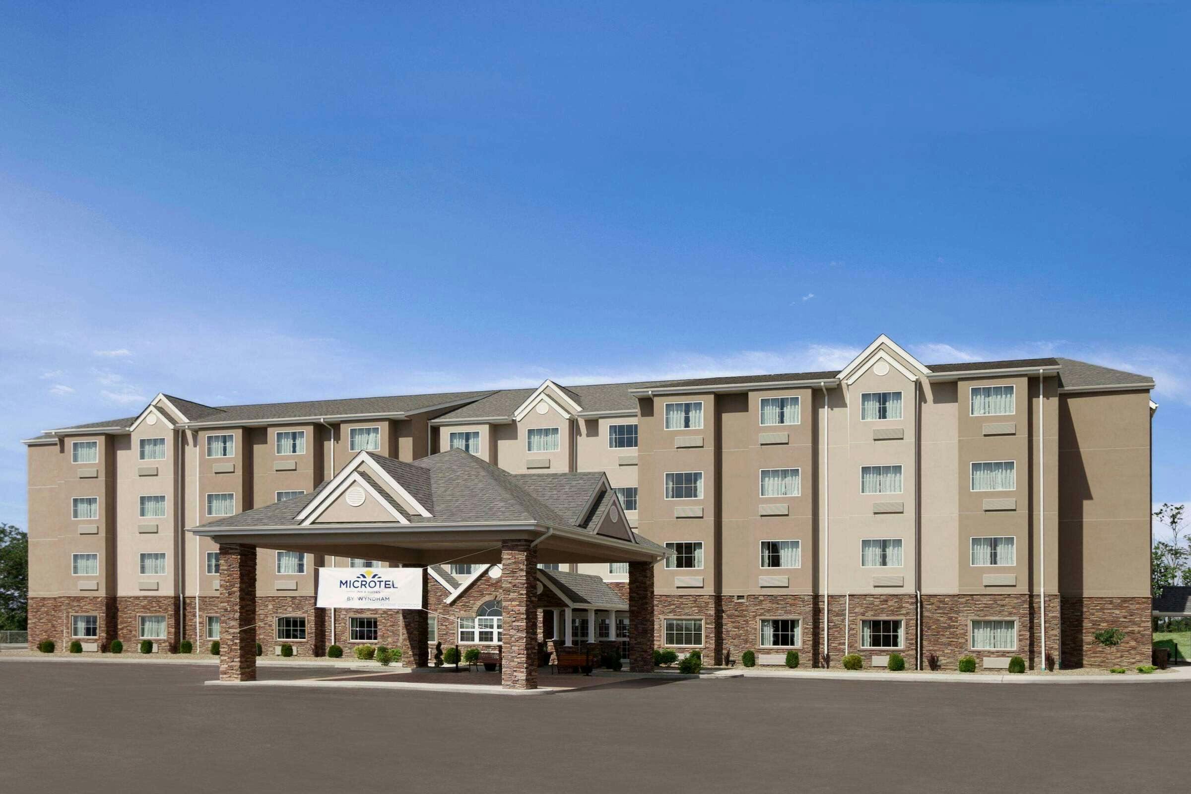 Microtel Inn & Suites by Wyndham St Clairsville/Wheeling