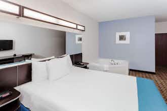 Hotel Microtel Elkhart photo 5
