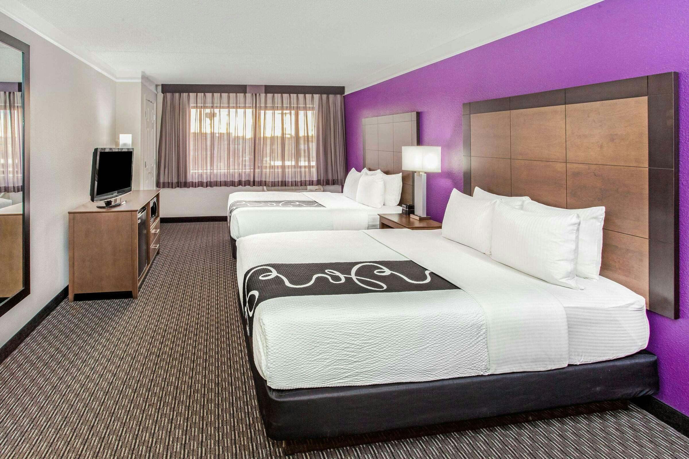 Hotel La Quinta Inn & Suites by Wyndham Lubbock West Medical Centr photo 3