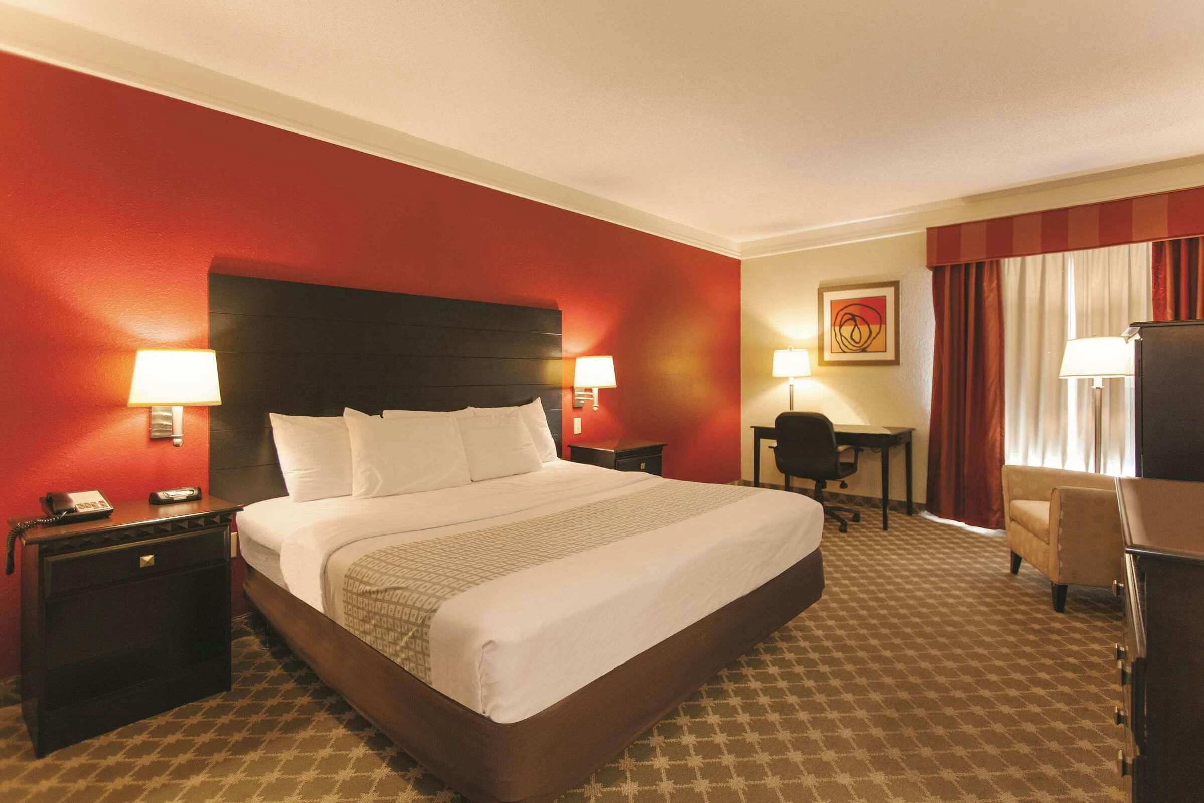 Hotel La Quinta by Wyndham PCB Coastal Palms photo 1