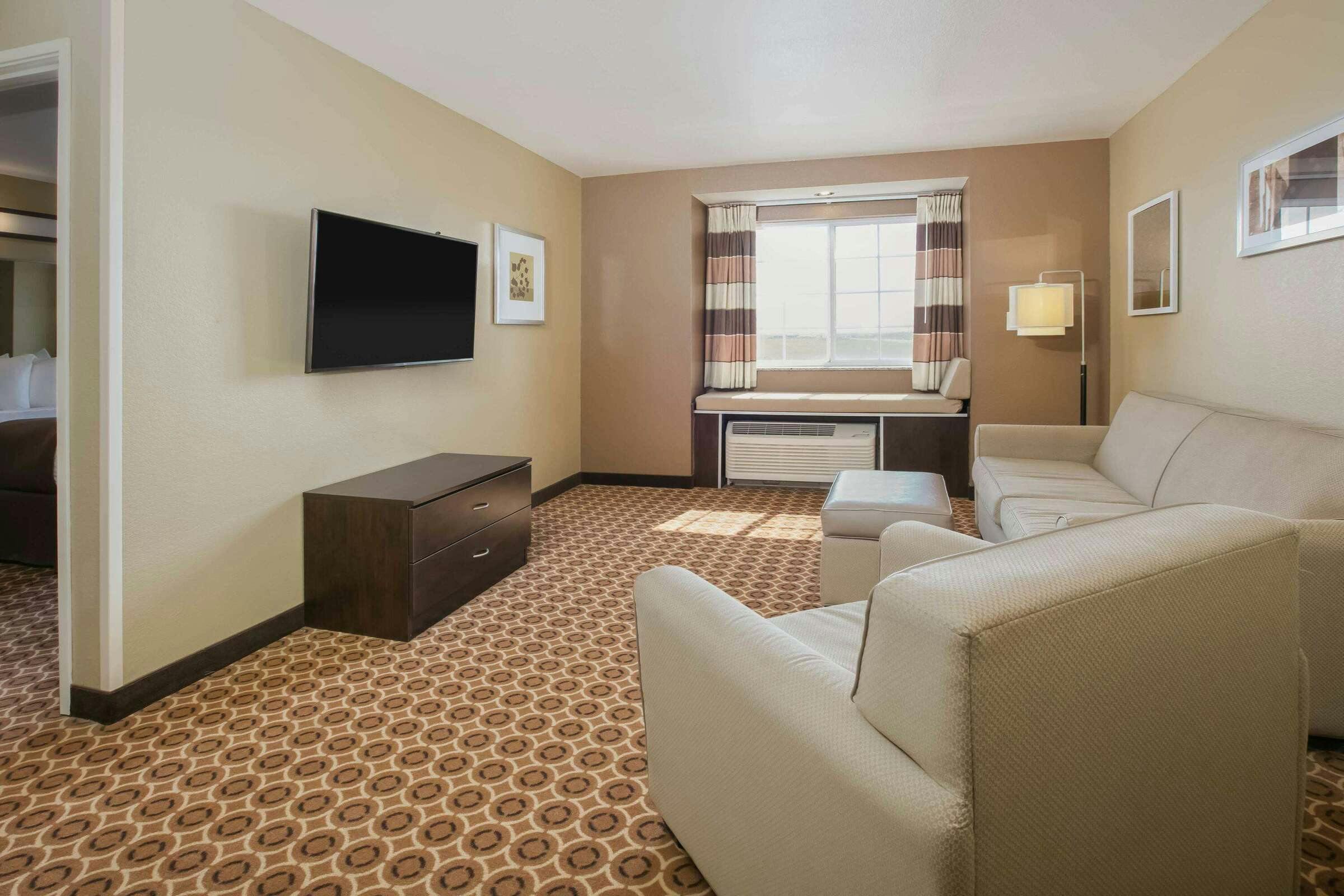 Hotel Microtel Inn & Suites by Wyndham Pecos photo 2