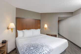 Hotel La Quinta Inn Ste Meadowlands photo 1