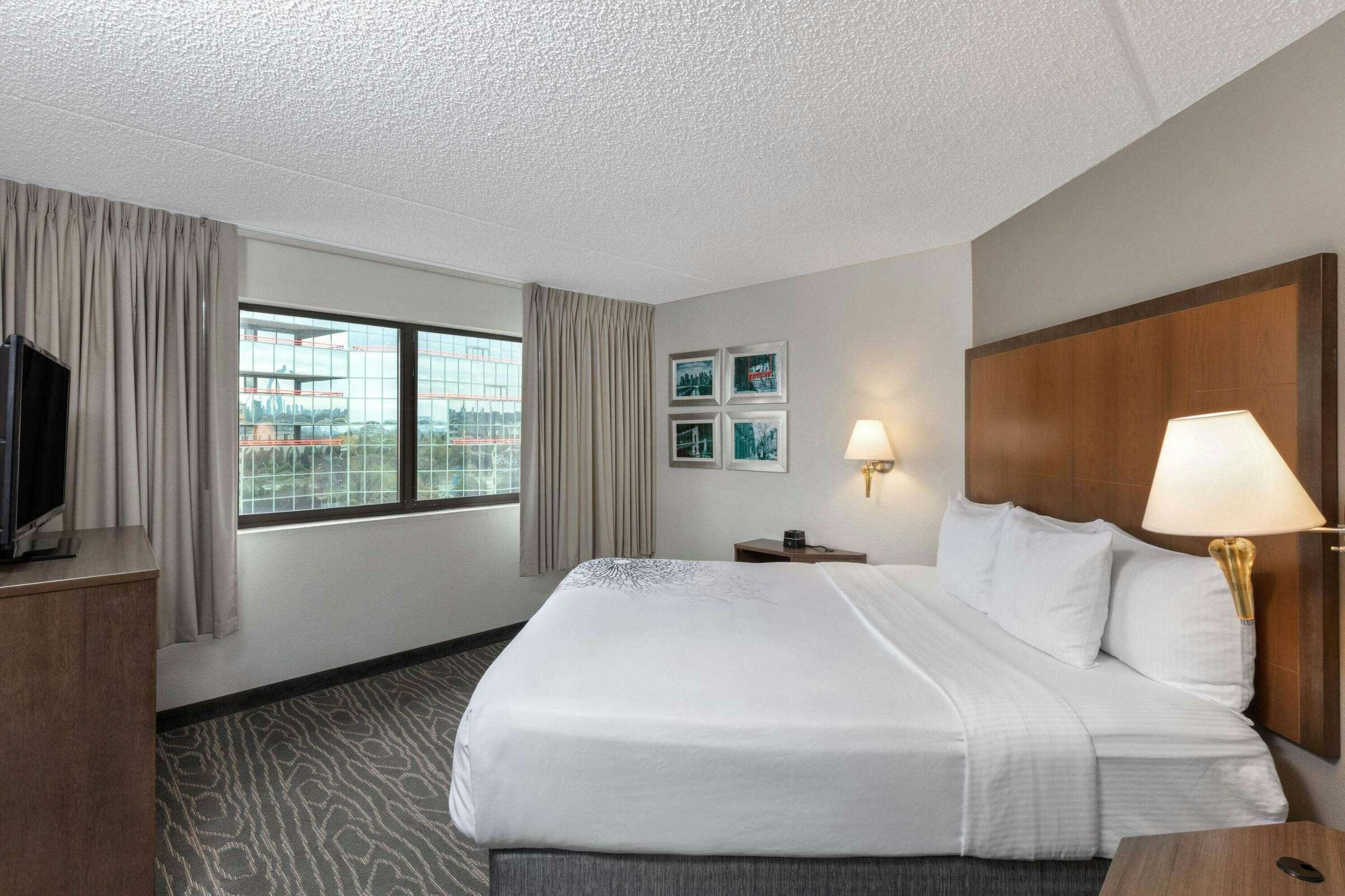 Hotel La Quinta Inn Ste Meadowlands photo 3