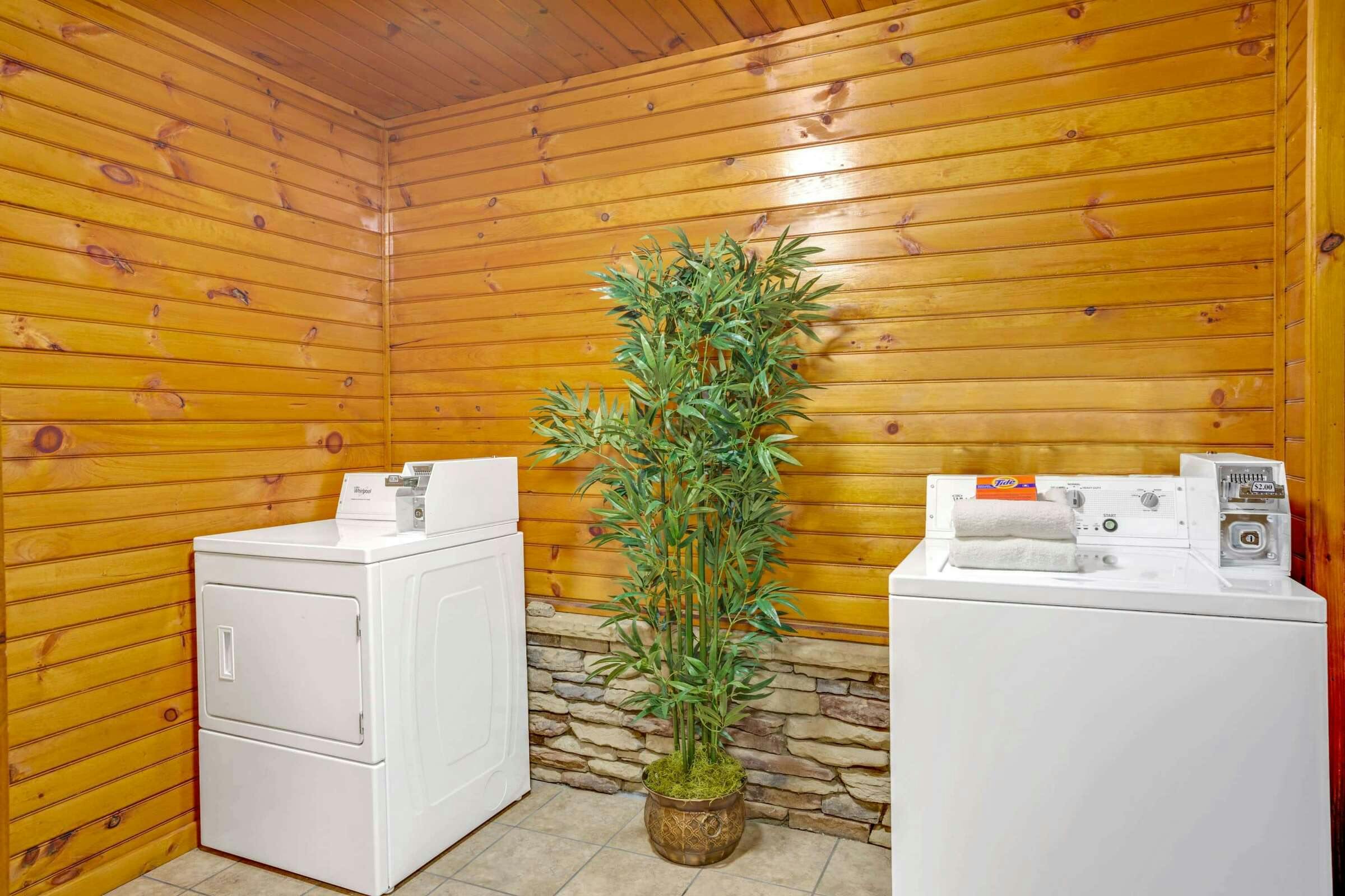 Hotel Baymont by Wyndham Gatlinburg On The River photo 4