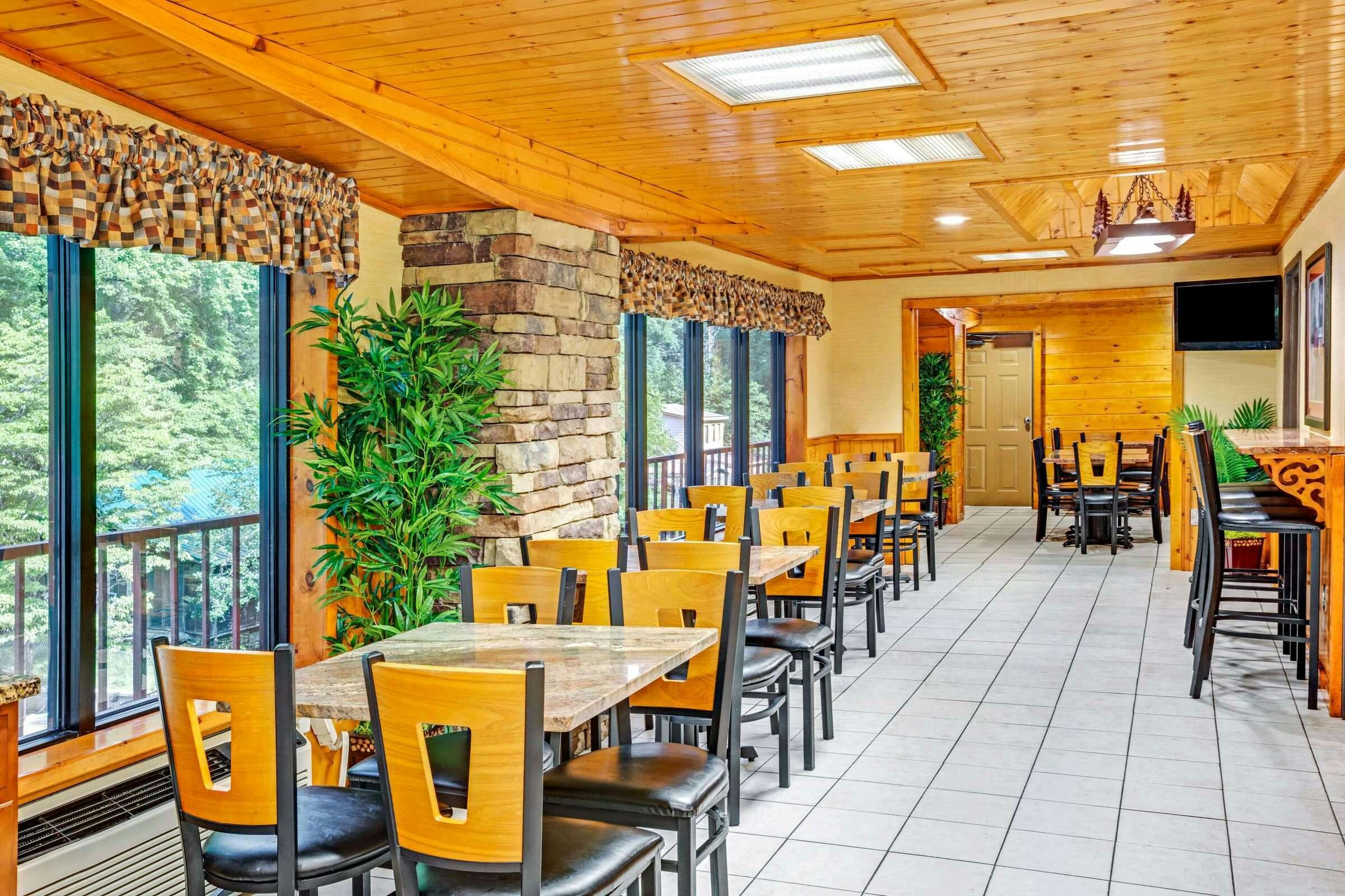 Hotel Baymont by Wyndham Gatlinburg On The River photo 5