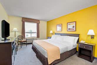 Hotel Super 8 Barrie South photo 1