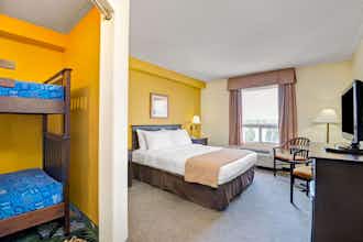 Hotel Super 8 Barrie South photo 3