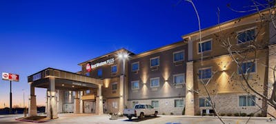 Best Western Plus Lonestar Inn & Suites