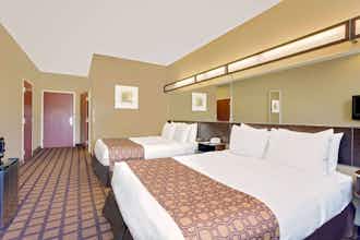 Hotel Microtel Perry Fairground Area photo 1