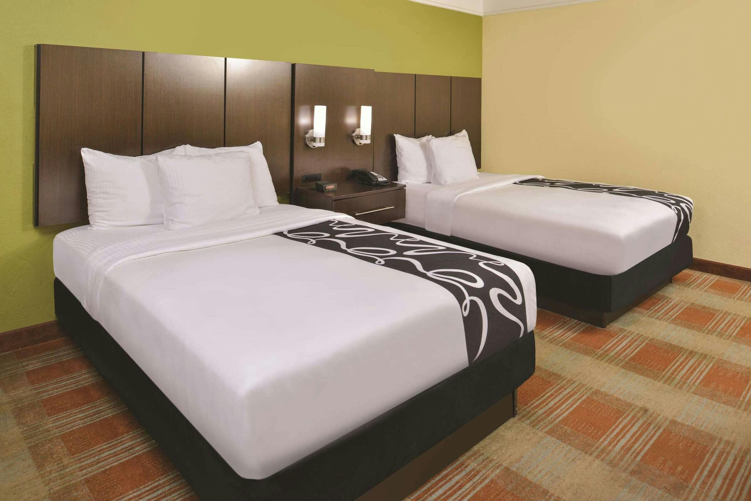 Hotel La Quinta Inn Ste S Newnan photo 4