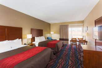 Hotel Baymont Bonita Springs photo 1