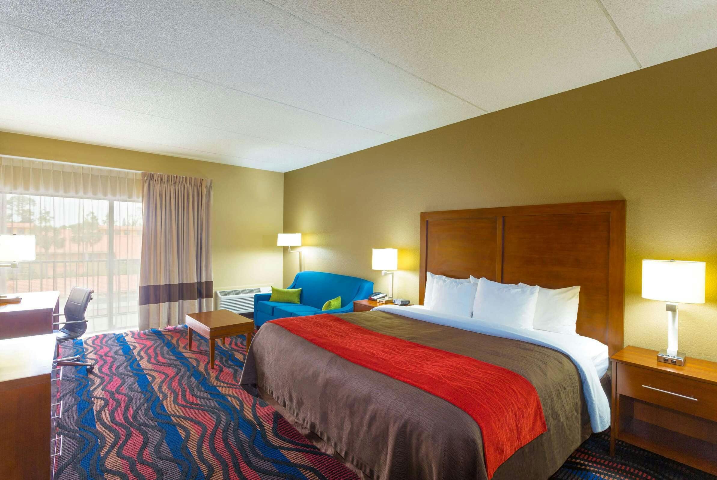 Hotel Baymont Bonita Springs photo 2