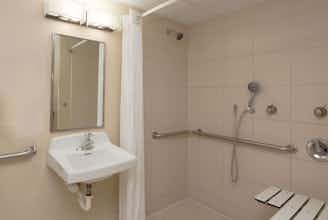 Hotel Baymont Bonita Springs photo 4