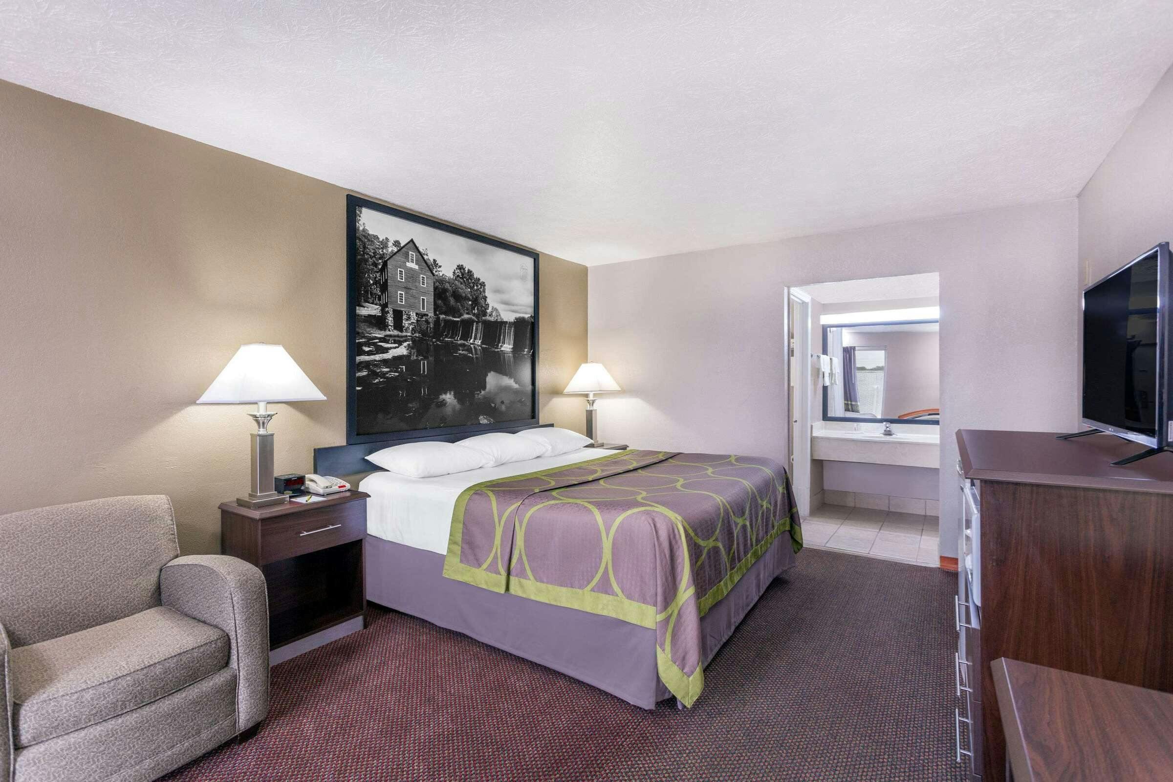Hotel Super 8 Locust Grove photo 2