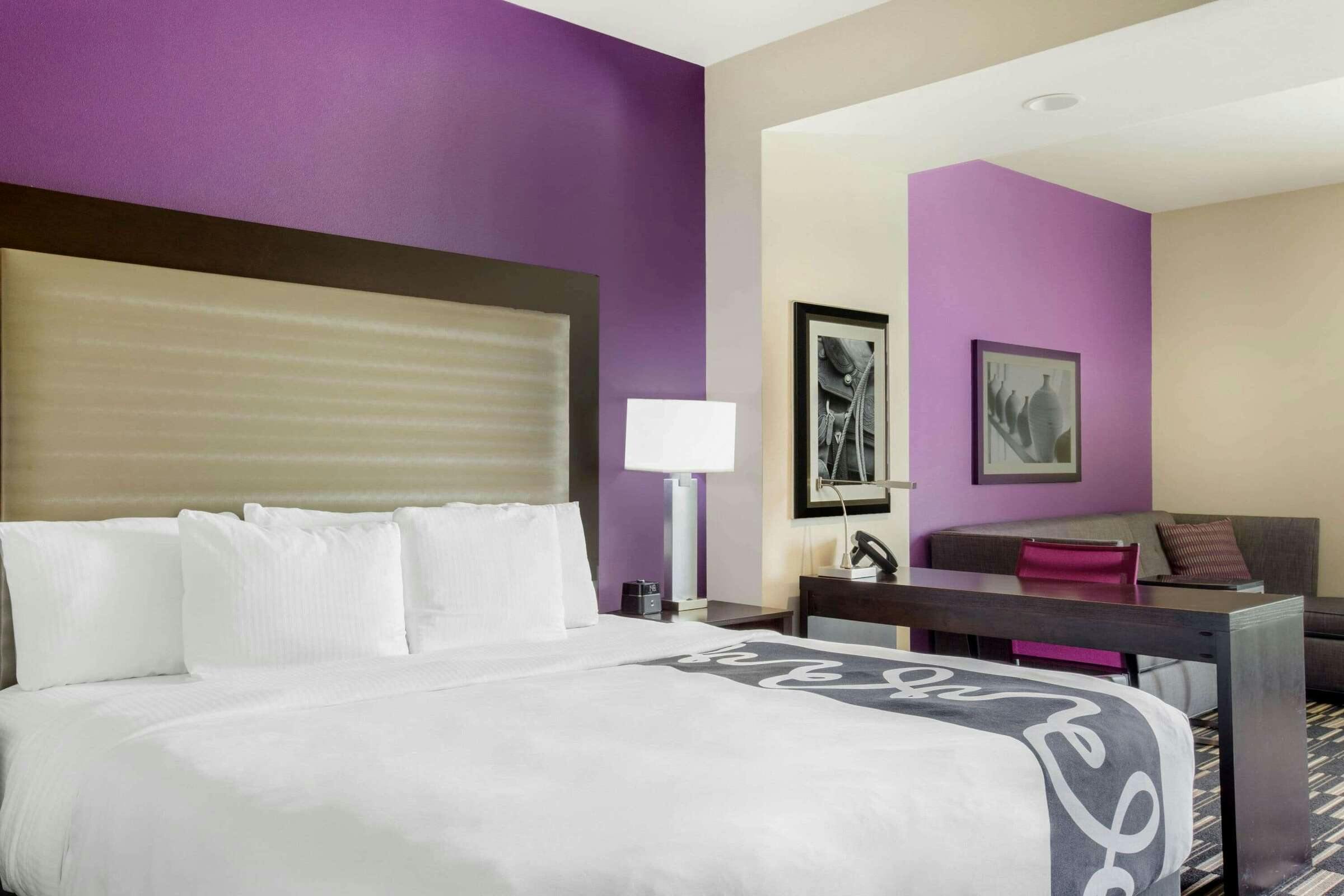 Hotel La Quinta Inn & Suites by Wyndham McAllen Convention Center photo 3