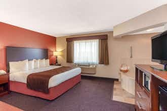 Hotel AmericInn by Wyndham White Bear Lake St. Paul photo 2
