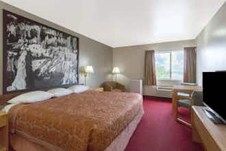 Hotel Super 8 Green River UT photo 5