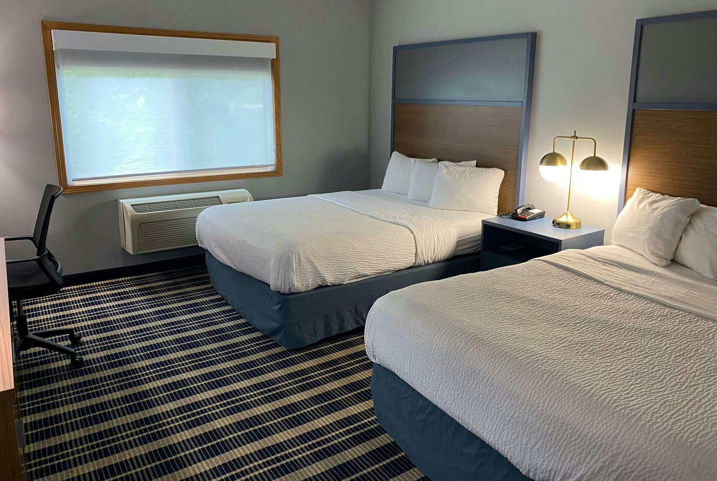 Hotel AmericInn Chanhassen photo 4