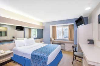 Hotel Microtel Seneca Falls photo 5