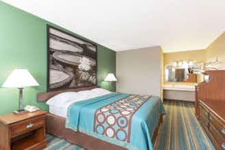Hotel Super 8 by Wyndham Greencastle photo 2