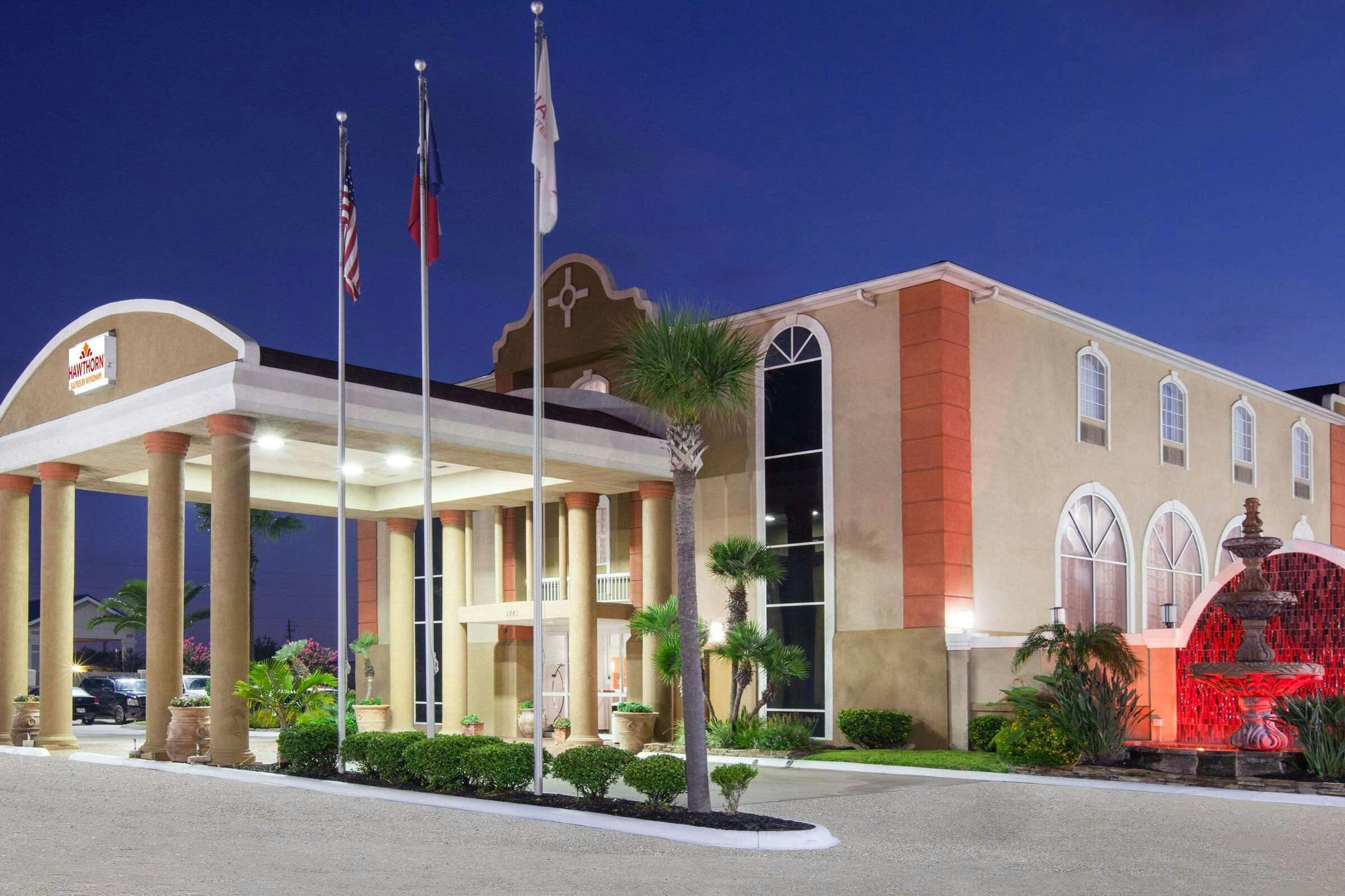 Hawthorn Extended Stay by Wyndham Corpus Christi