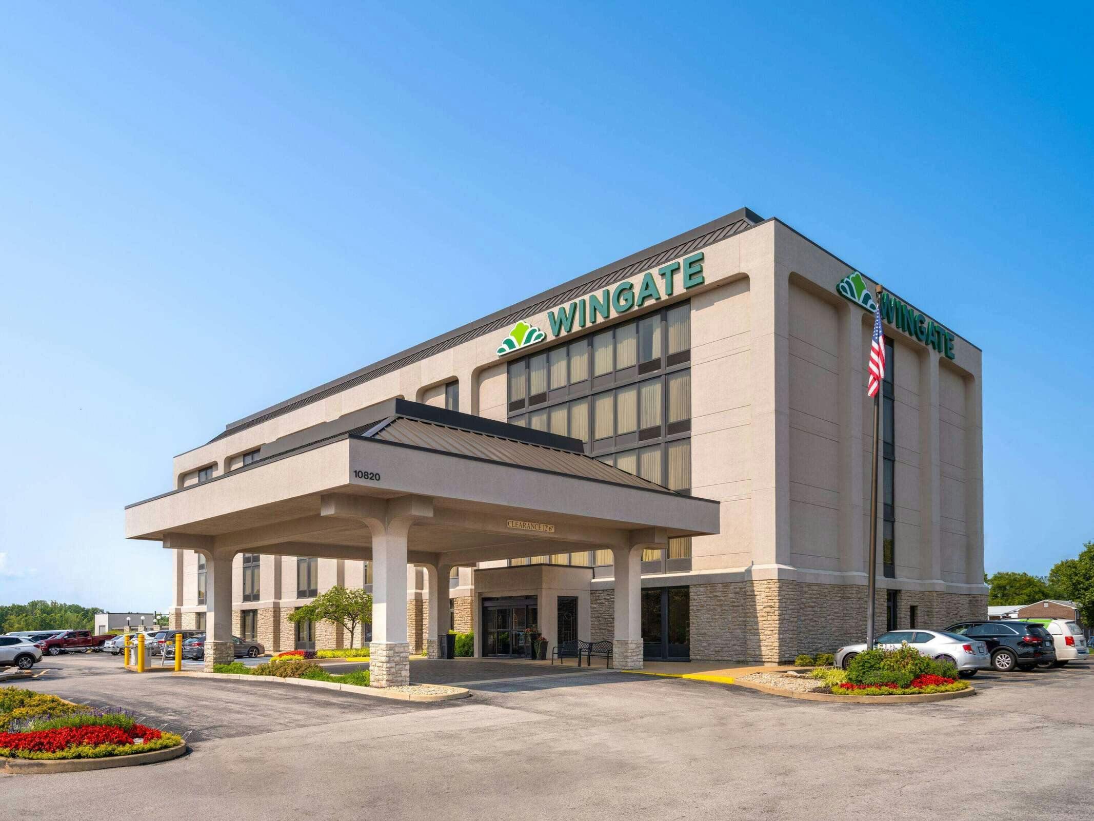 Wingate St. Louis Airport