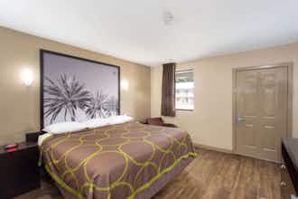 Hotel Super 8 by Wyndham Pensacola NAS Area photo 3