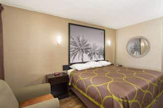 Hotel Super 8 by Wyndham Pensacola NAS Area photo 4