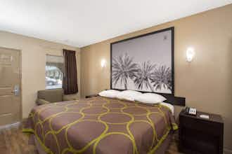 Hotel Super 8 by Wyndham Pensacola NAS Area photo 5