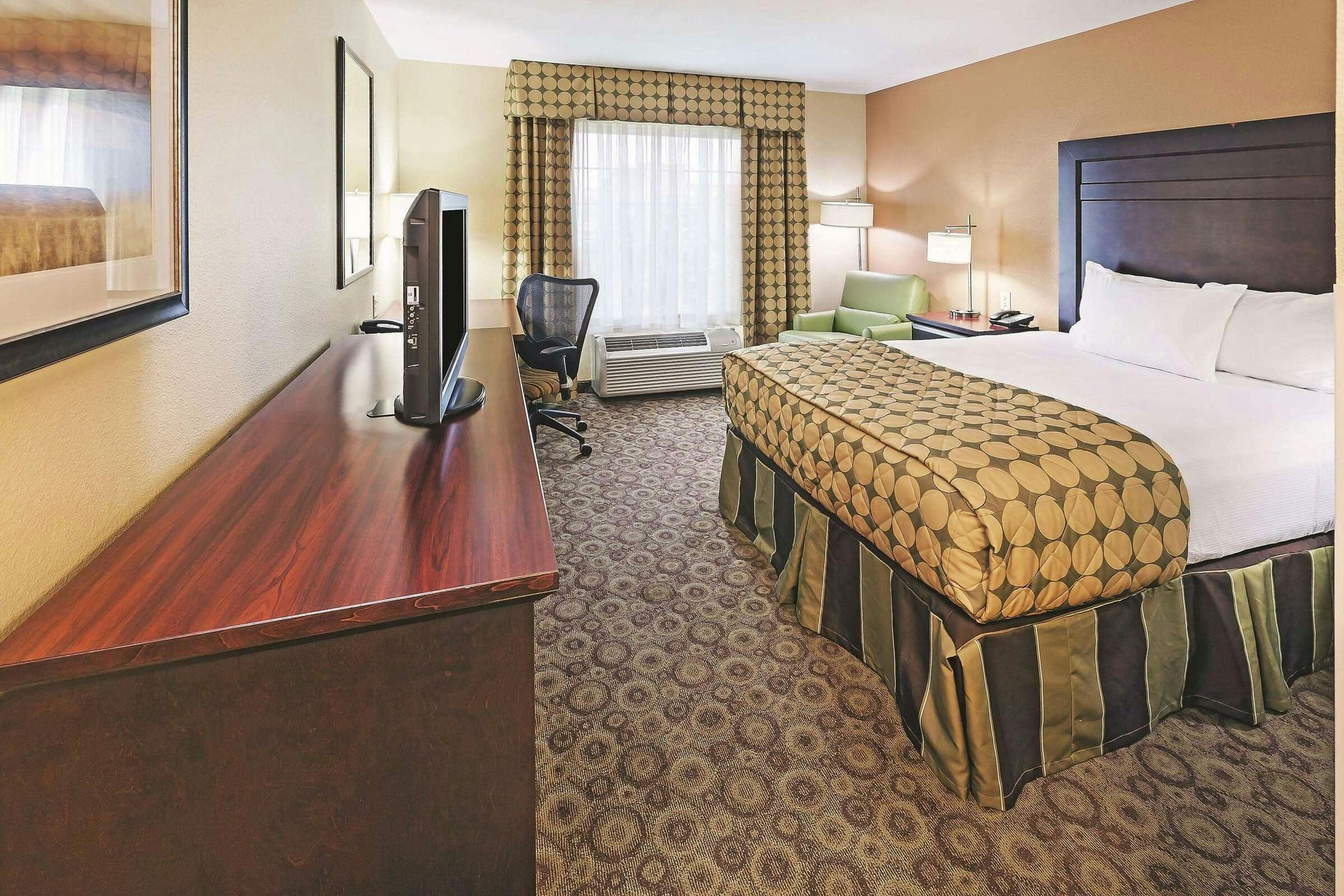 Hotel Dickinson La Quinta Inn Ste photo 3