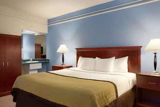 Hotel Ramada by Wyndham Fargo photo 5