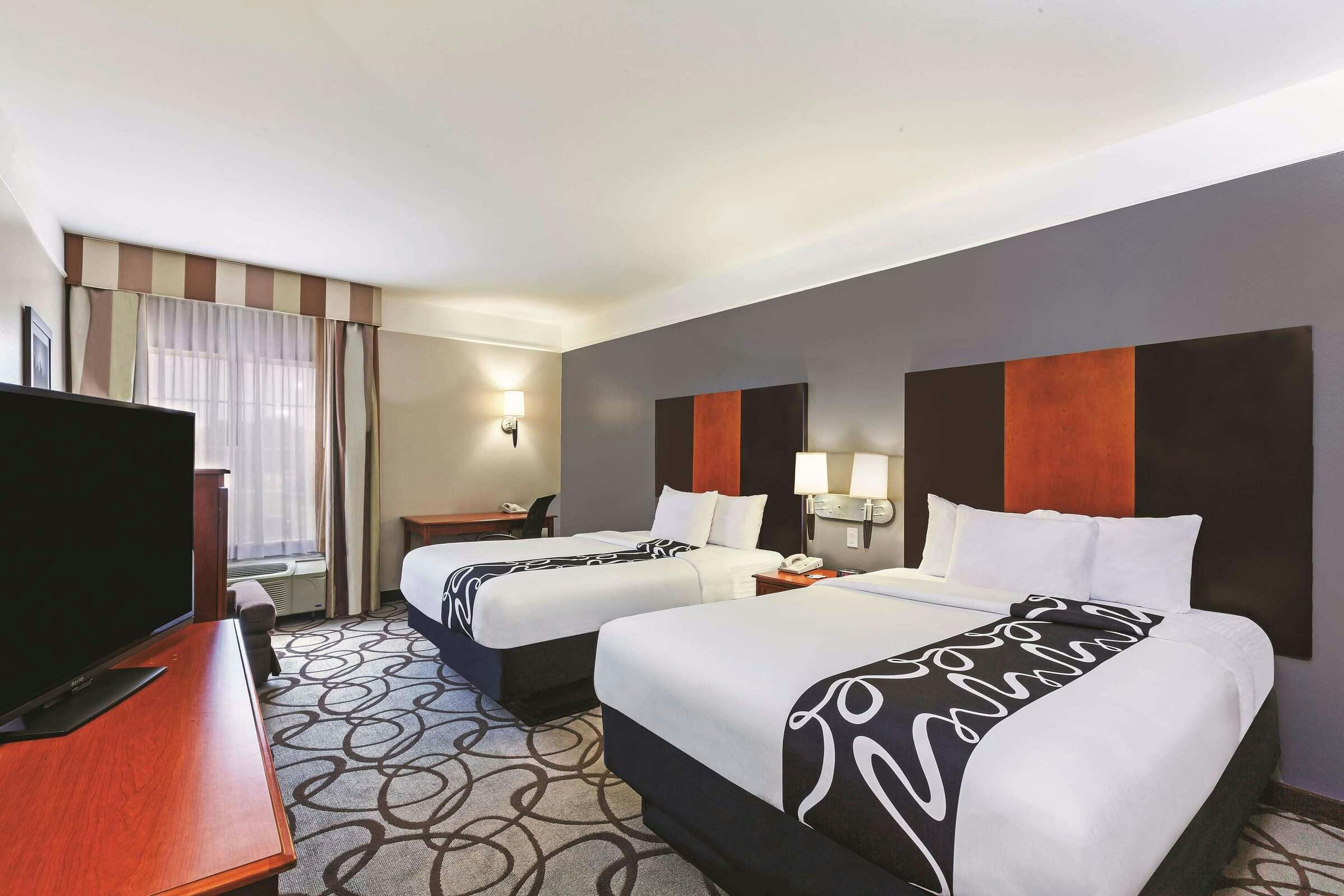 Hotel La Quinta Inn & Suites by Wyndham Granbury photo 5