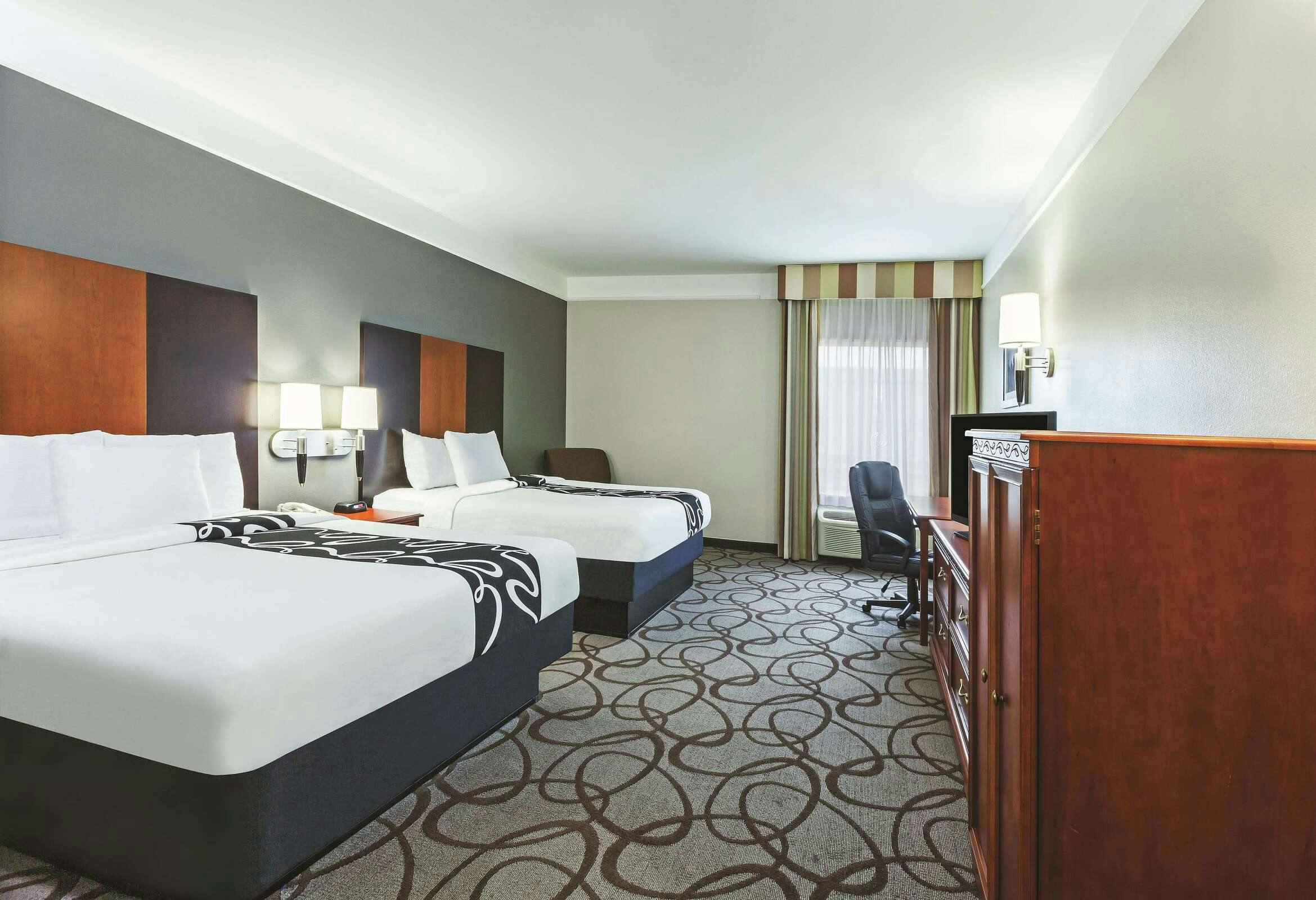 Hotel La Quinta Inn & Suites by Wyndham Granbury photo 4