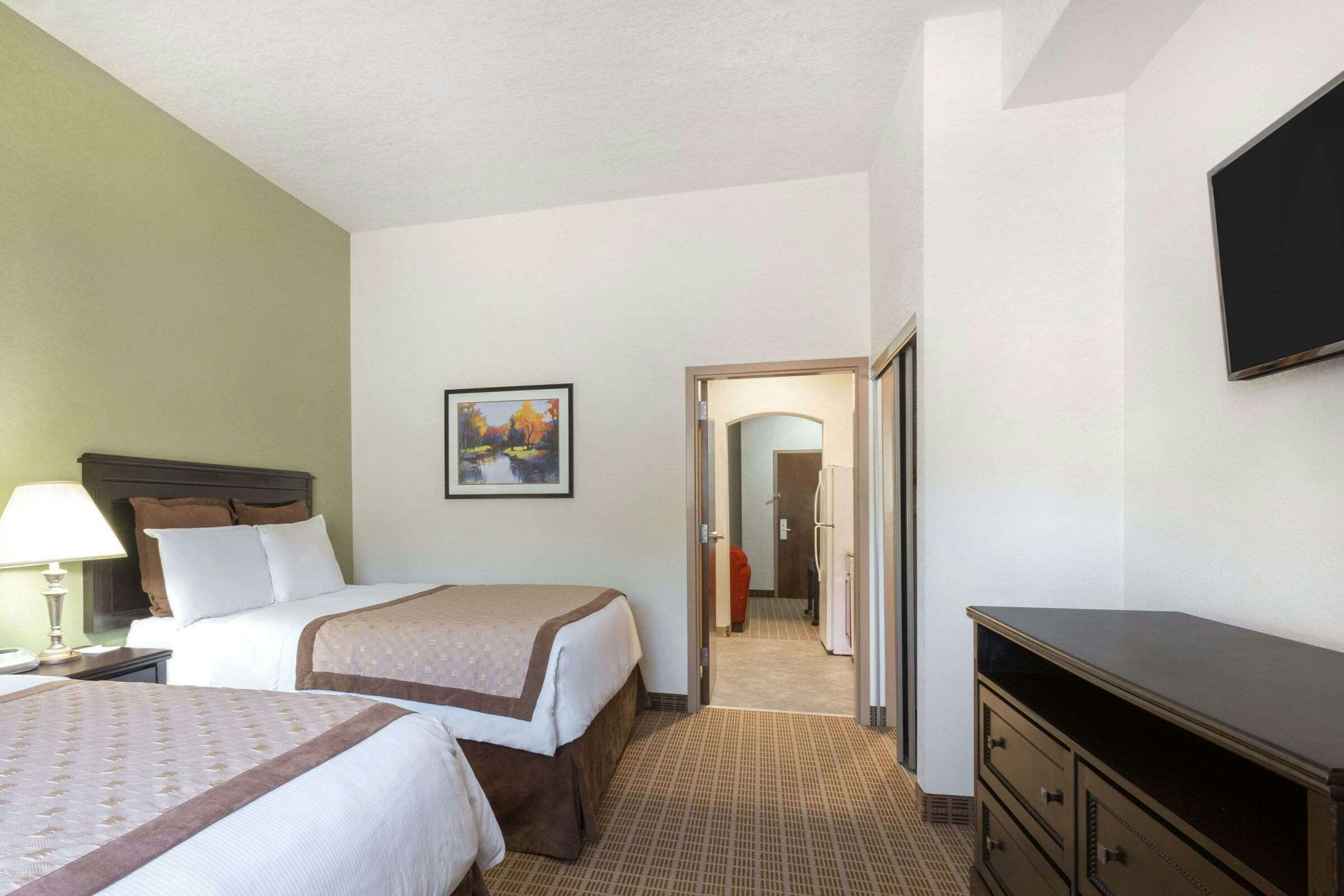 Hotel Hawthorn Extended Stay by Wyndham Kingsland photo 3