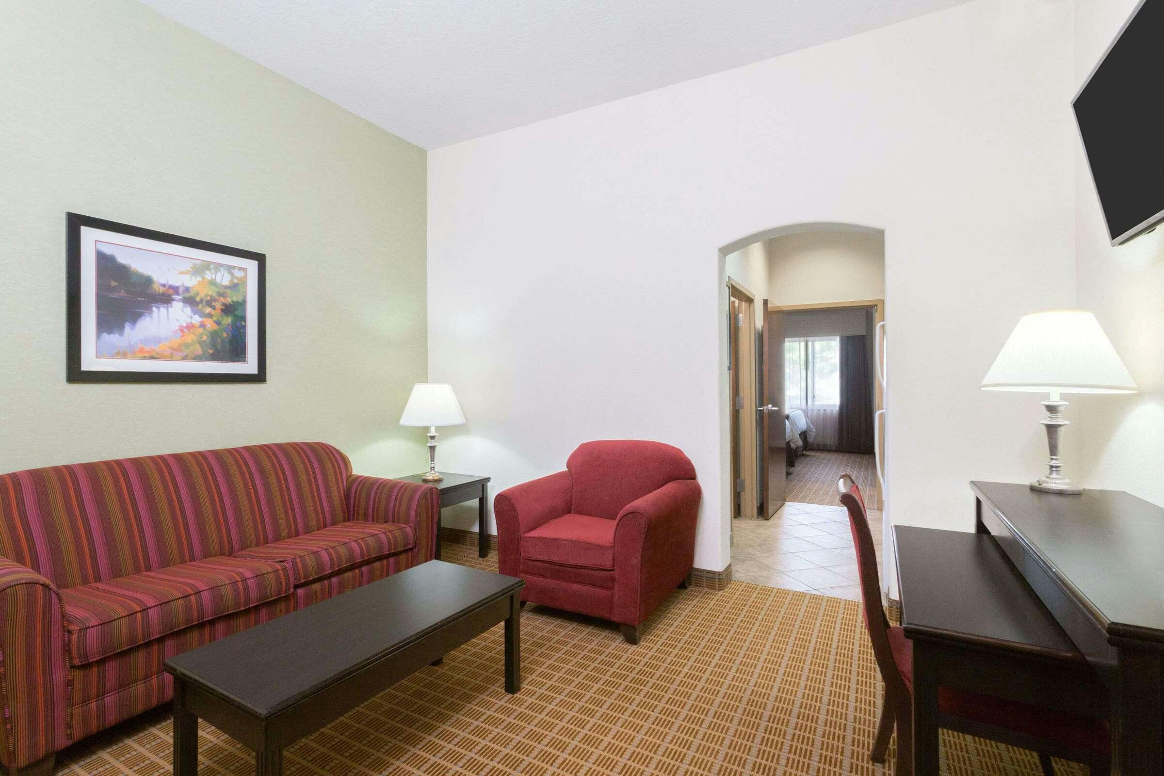 Hotel Hawthorn Extended Stay by Wyndham Kingsland photo 4