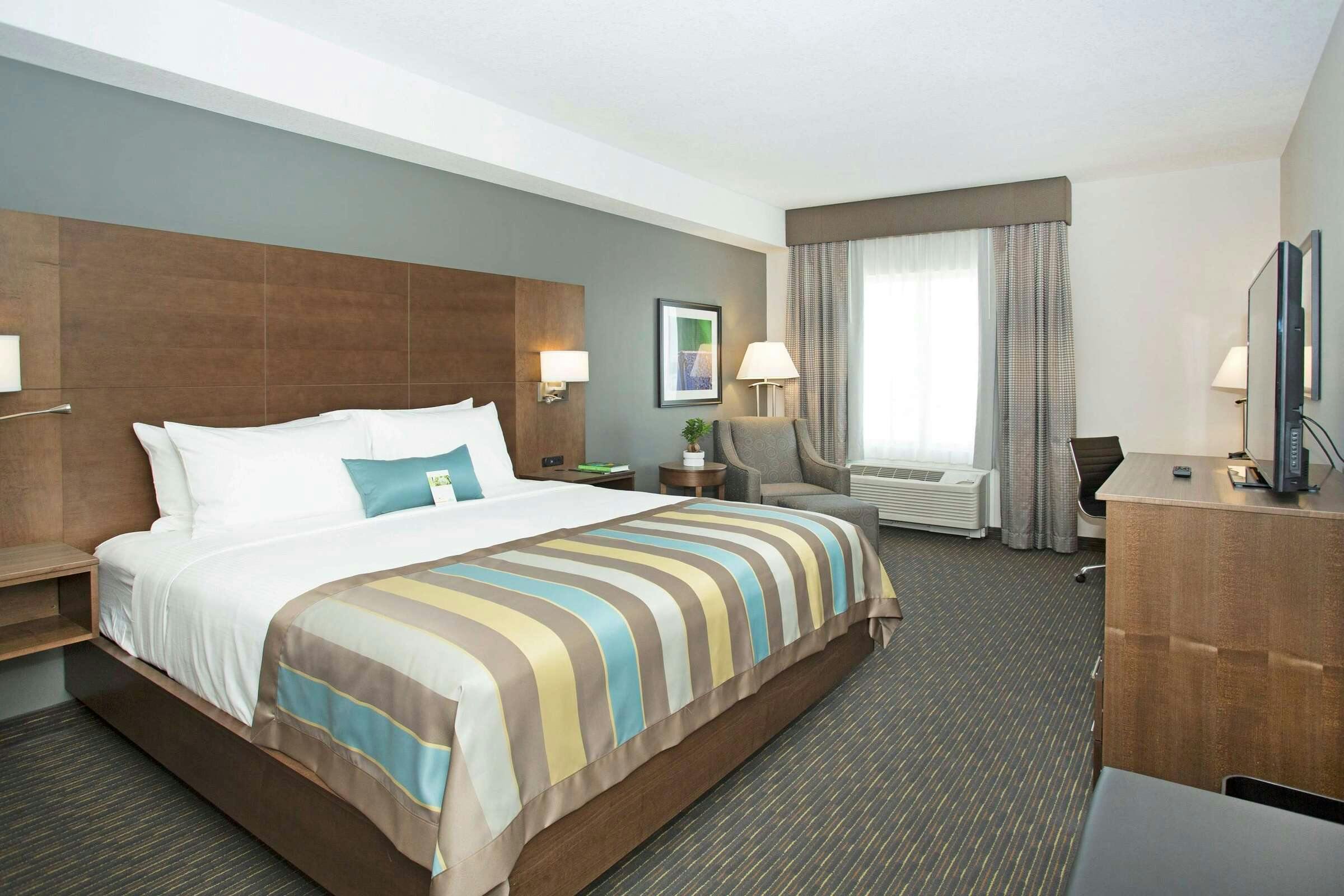 Hotel Wingate Calgary Airport photo 1