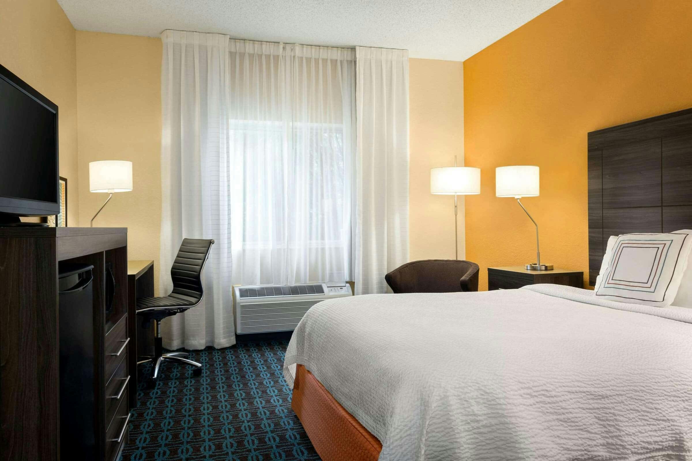 Hotel Baymont Tulsa photo 5