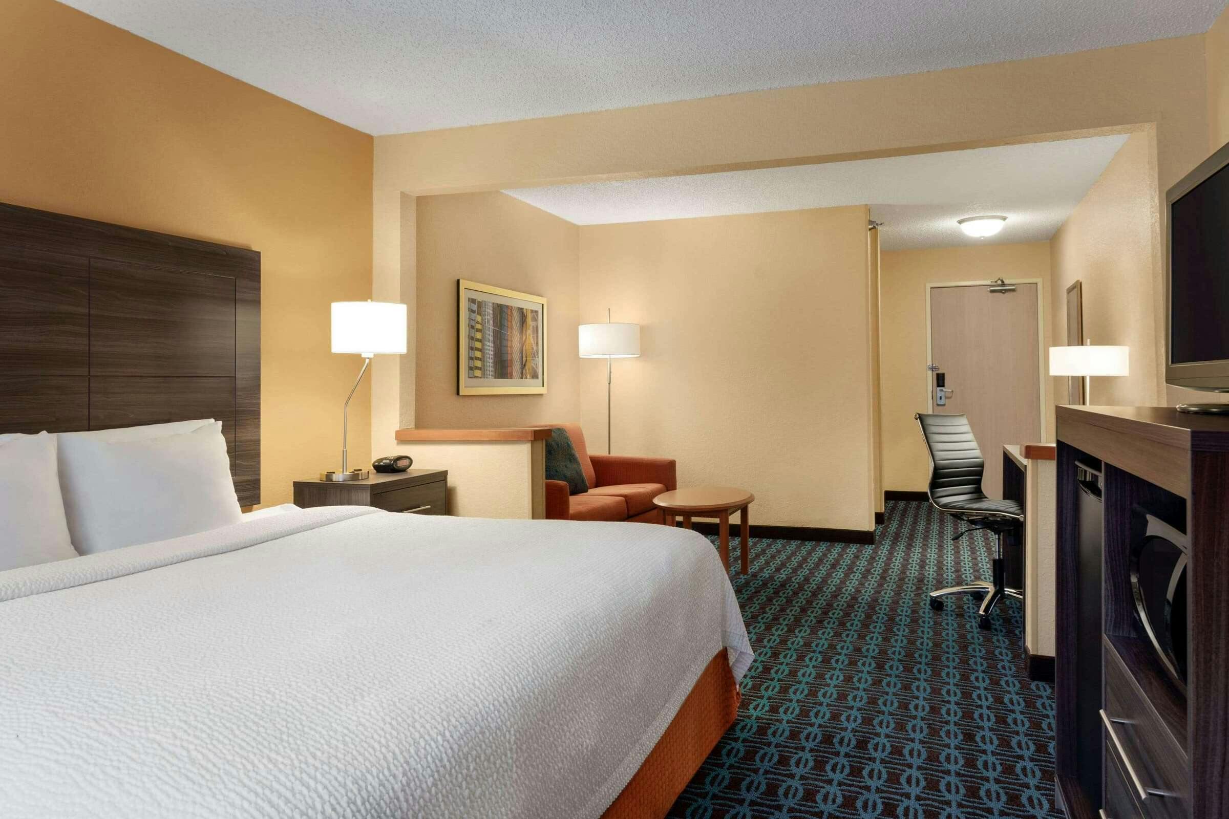 Hotel Baymont Tulsa photo 4