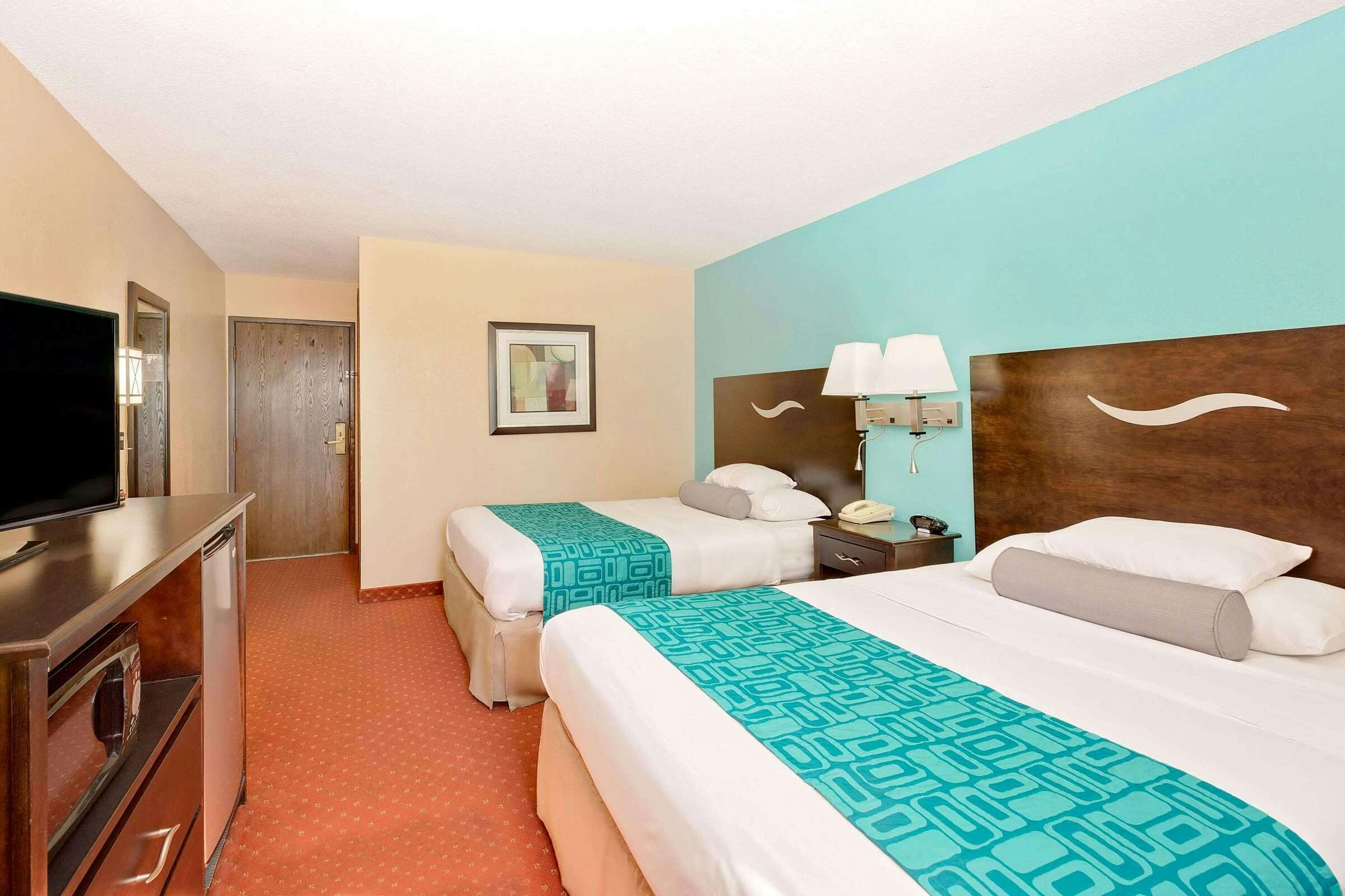 Hotel Howard Johnson Waterloo/Cedar photo 4