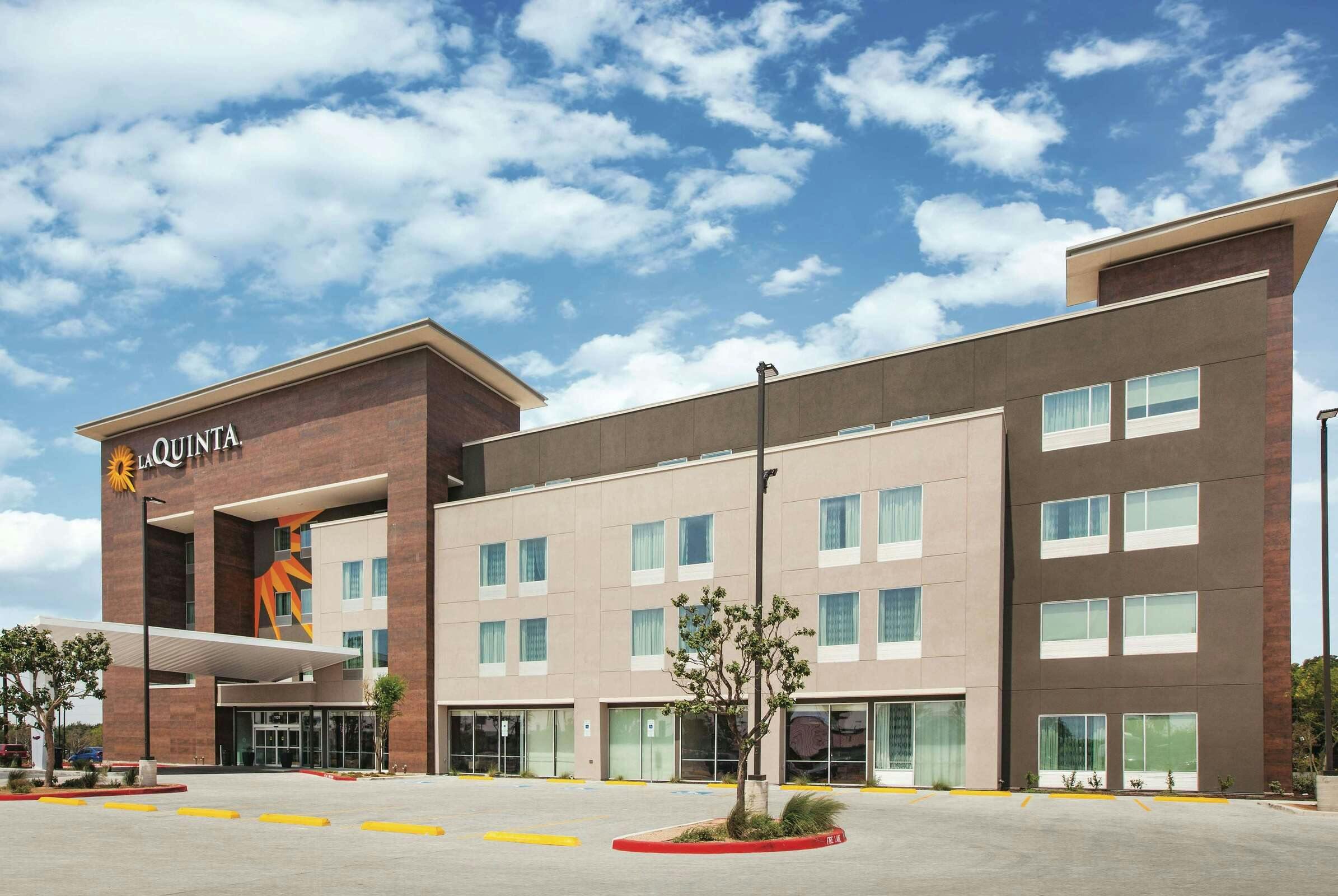 La Quinta Inn Suites McAllen