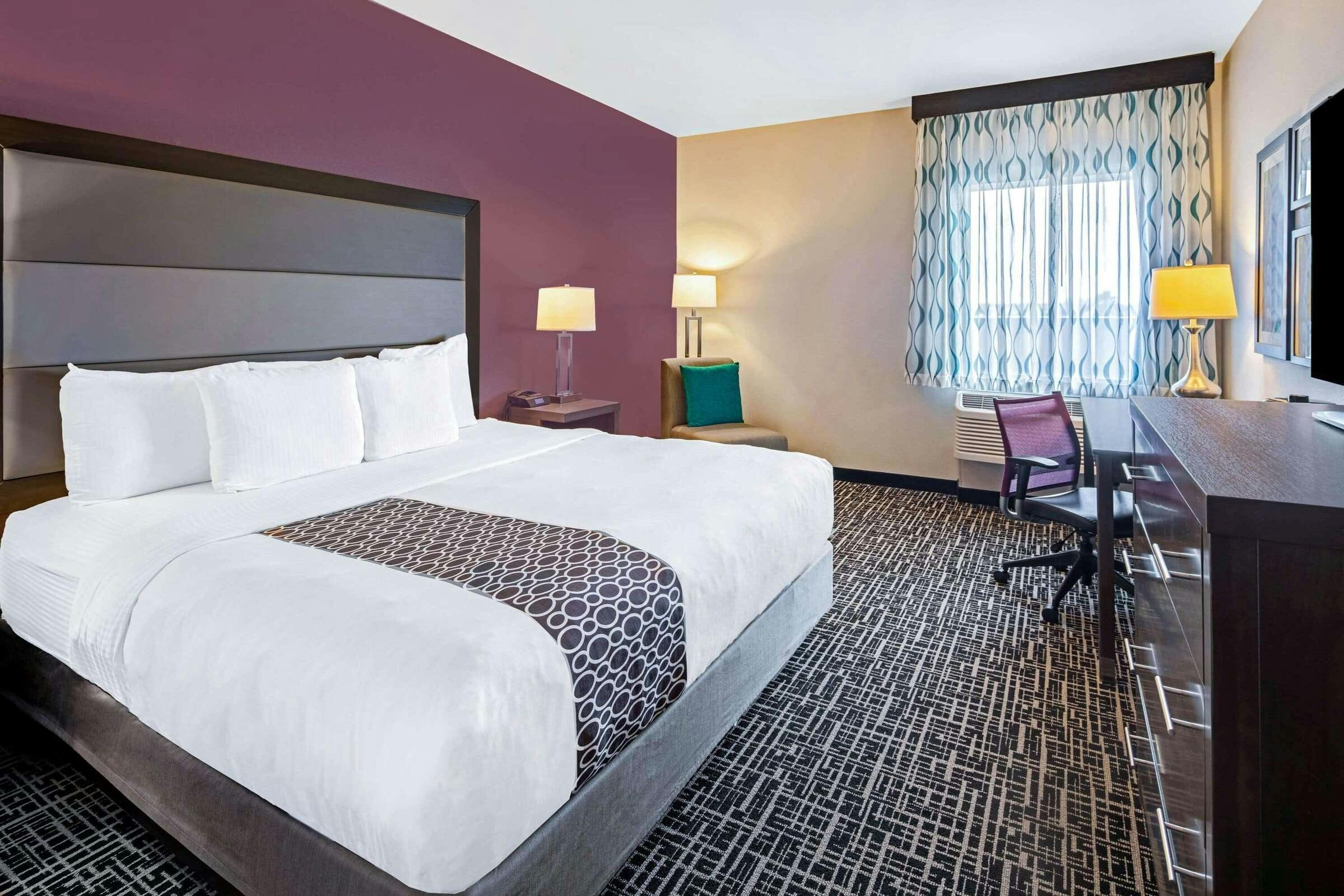 Hotel La Quinta Inn Suites McAllen photo 1