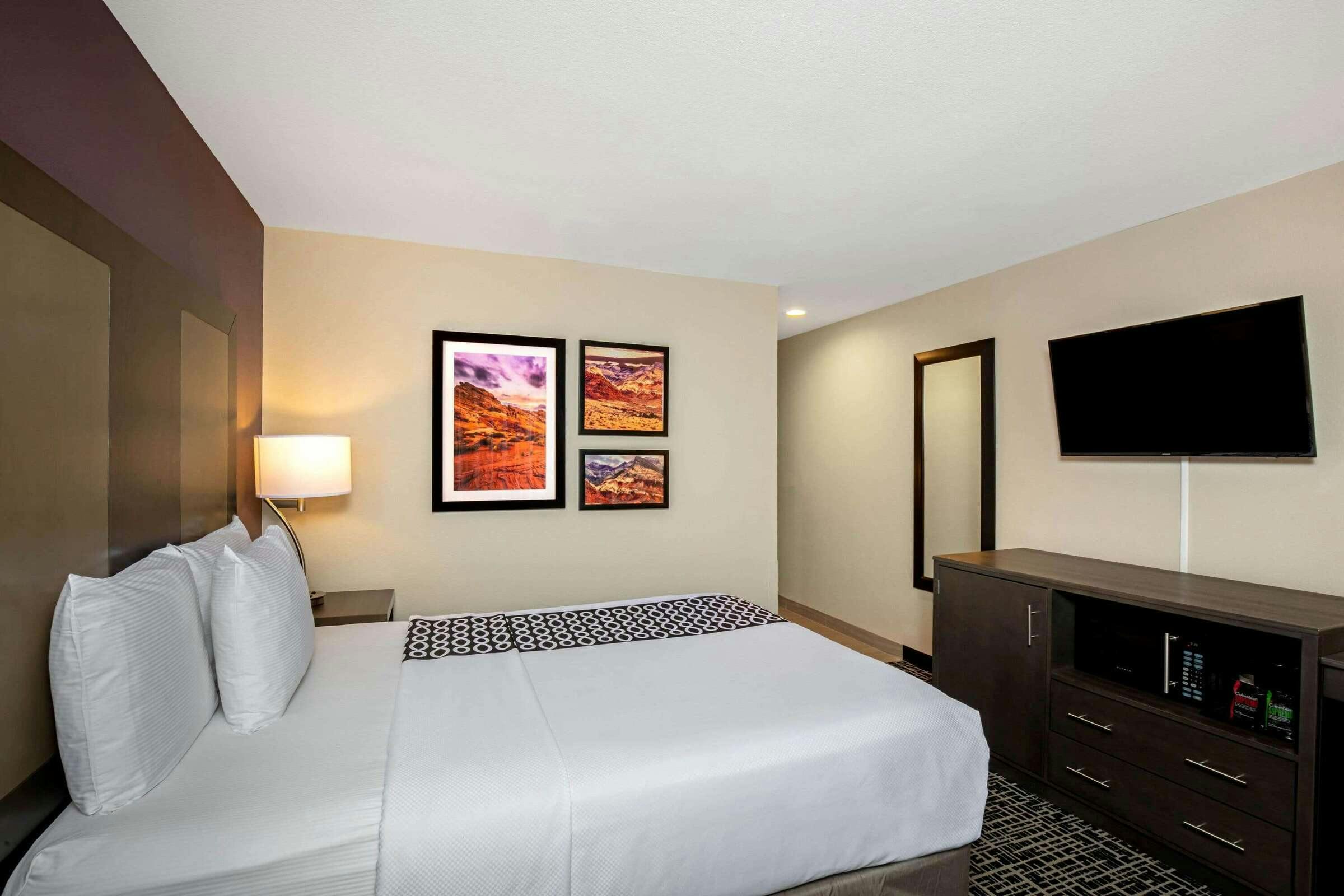 Hotel La Quinta Inn Las Vegas Nellis photo 1