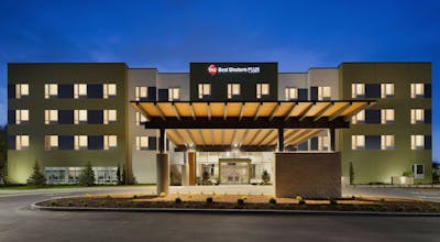 Best Western Plus Peppertree Nampa Civic Center Inn